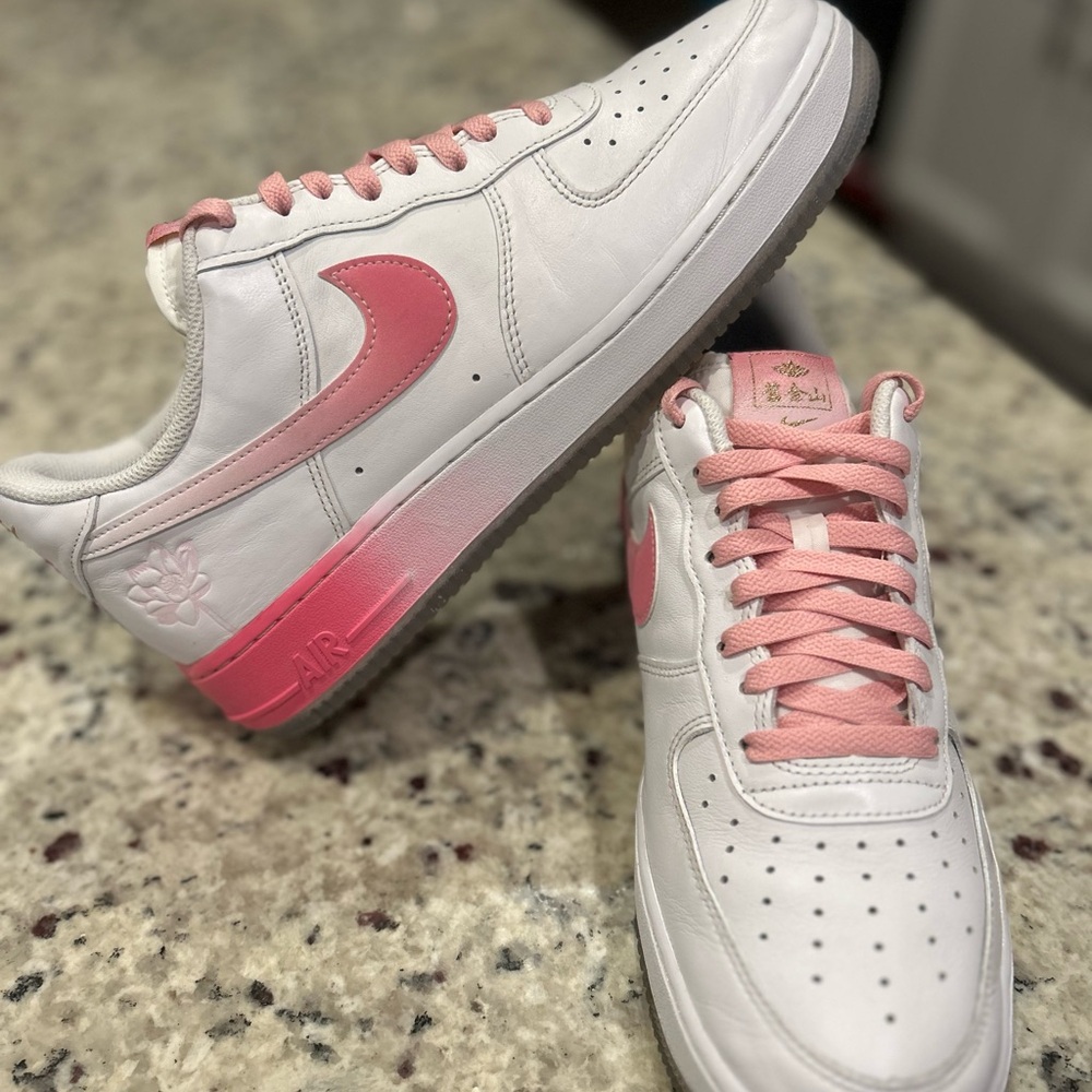 Nike Air Force 1 '07 PRM "San Francisco Chinatown - Lotus Flower" Size 10 - Picture 2 of 15